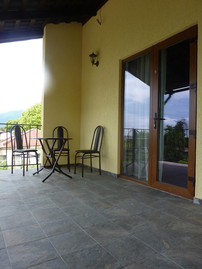 Guest House Letto Gagra Exterior foto