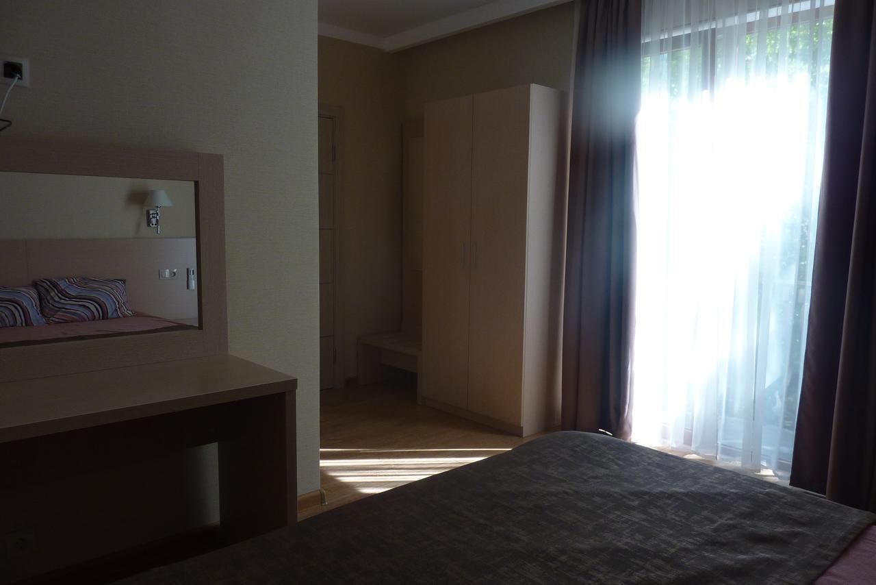 Guest House Letto Gagra Exterior foto
