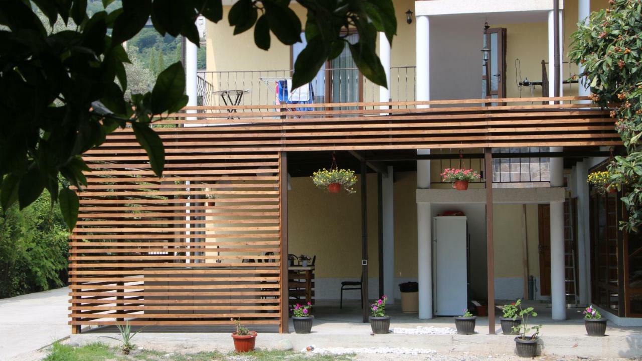 Guest House Letto Gagra Exterior foto